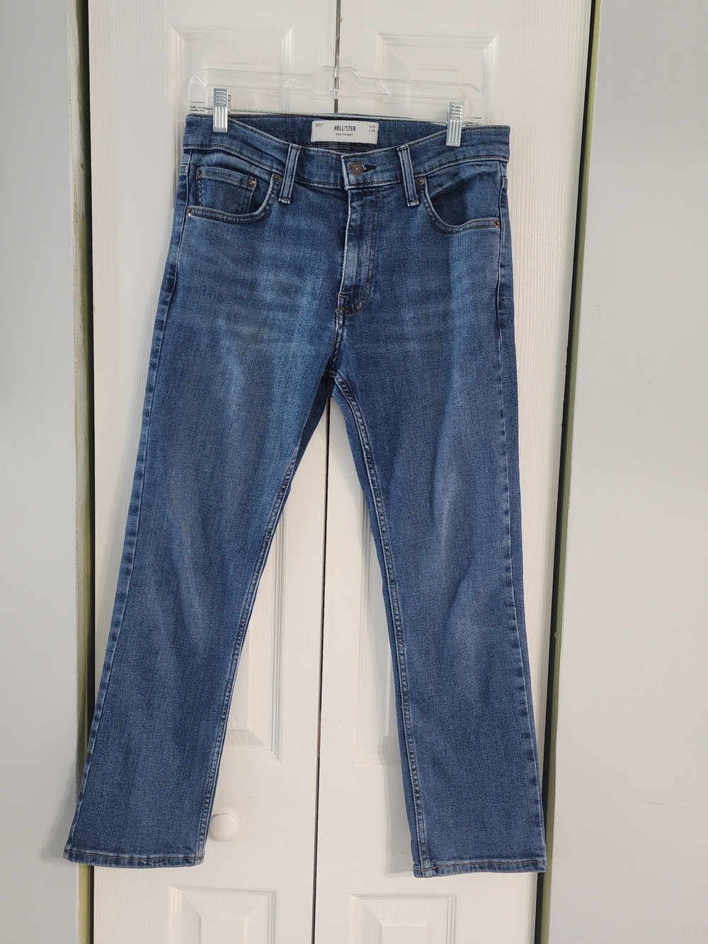 Hollister Men's Classic Slim Straight Medium Blue Jeans Normcore